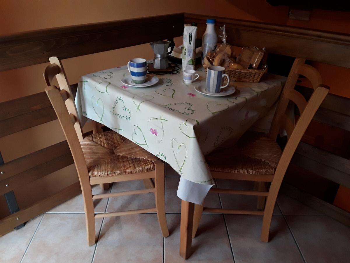 קמרינו B&B Caselunghe מראה חיצוני תמונה